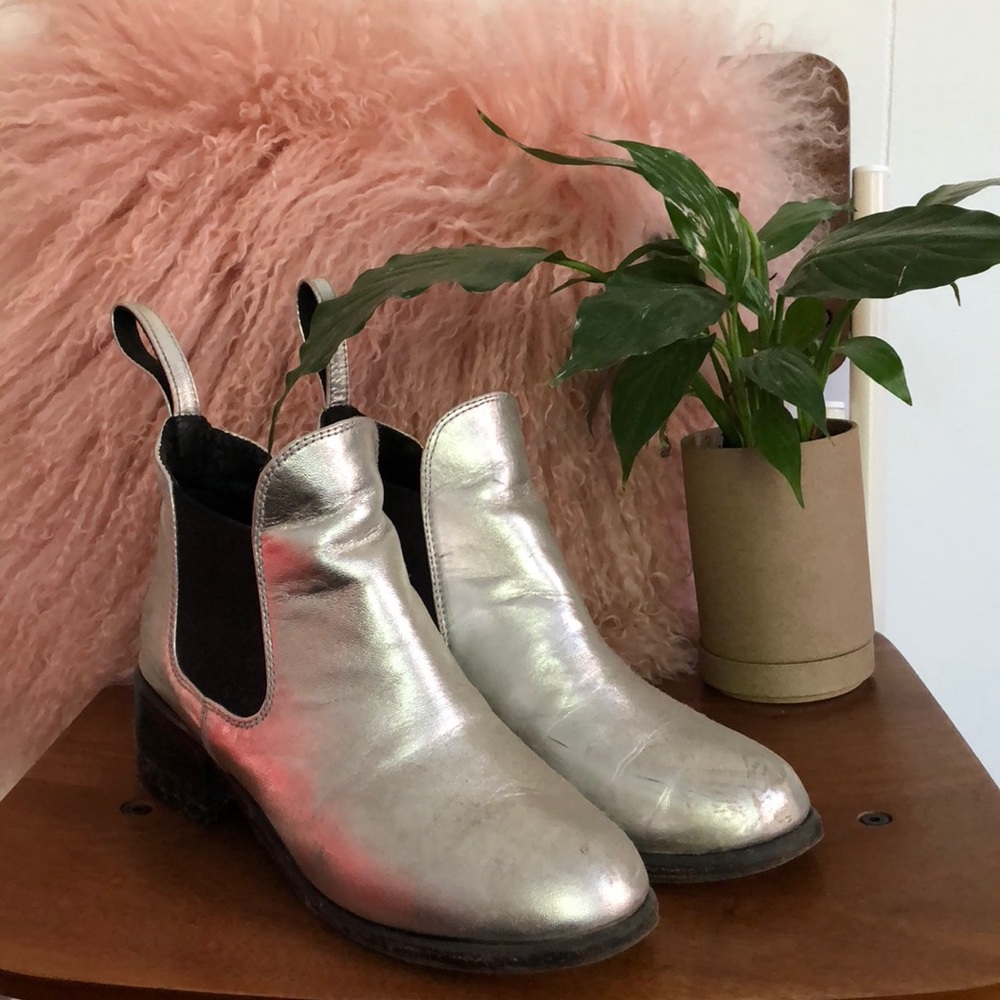 Shakuhachi Chelsea boots